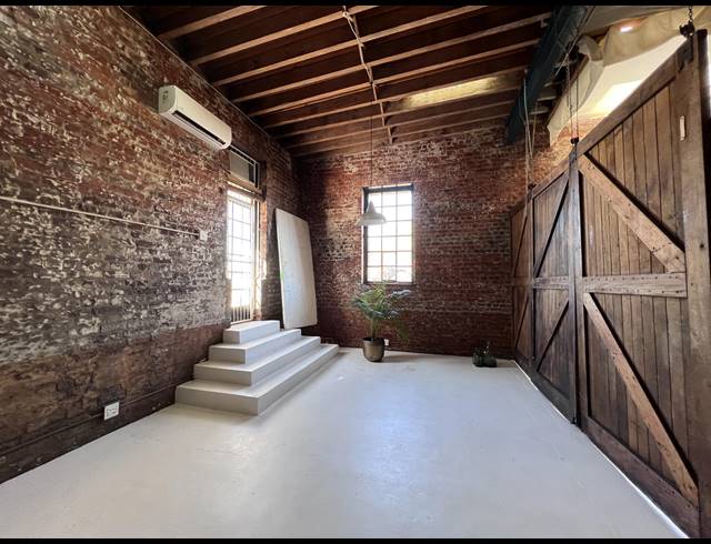 170M² OFFICE TO LET IN WOODSTOCK